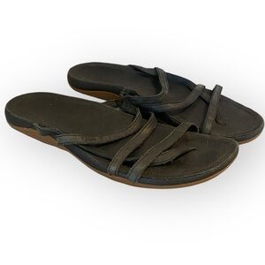 H10-06 Chaco Sandals